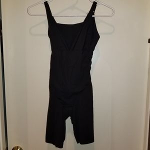 *L67* Ladies shapewear, size medium